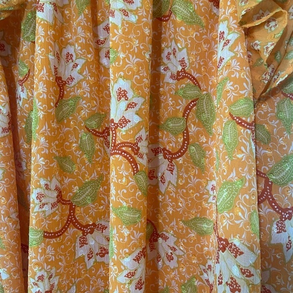 Maison D'Amelie women's smocked top flutter ruffle sleeve floral blouse EUC - Picture 5 of 6